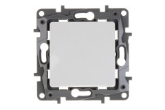 Vyp�na� �.6 biely NILO� LEGRAND