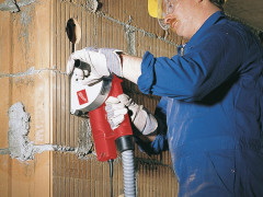 MILWAUKEE 1500W 125mm dr�kovacia fr�za (30mm DOC) WCE30