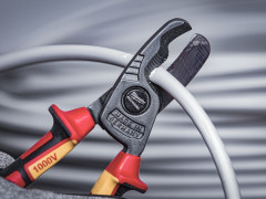 MILWAUKEE VDE klie�te na k�ble 210mm