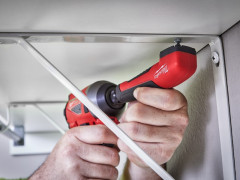 MILWAUKEE Pr�klepov� pravouhl� n�stavec 90�