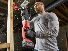 MILWAUKEE Workskin pracovn� tri�ko s dlh�m ruk�vom �ed� ve�. L