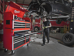 MILWAUKEE 46"/117cm Dielensk� oce�ov� skri�a na n�radie - 6 z�suviek (nadstavba)