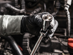 MILWAUKEE V�kyvn� n�str�n� hlavica s dlhou T-rukov�ou Hex 15mm