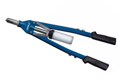 �eln� nitova�ka na hlin�kov� nity 540mm