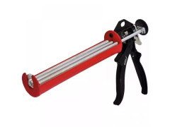 R�mov� aplika�n� pi�to� na tuby, rota�n� tuba, trojit� vodiaca li�ta do hustej hmoty