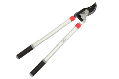 Z�hradn� no�nice na kon�re Dedra