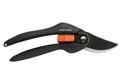 Z�hradn� no�nice SingleStep 208mm FISKARS