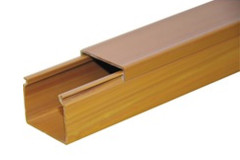 PVC ��abov� li�ta hned� 18�13mm 2m